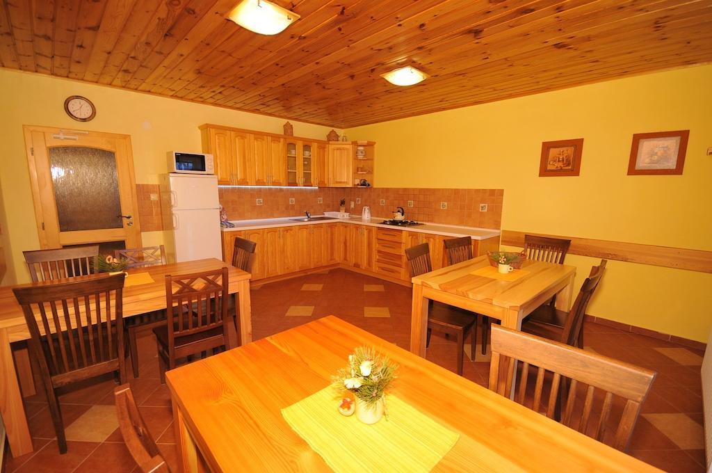 Penzion Tri Klasy Nova Lesna Exterior photo