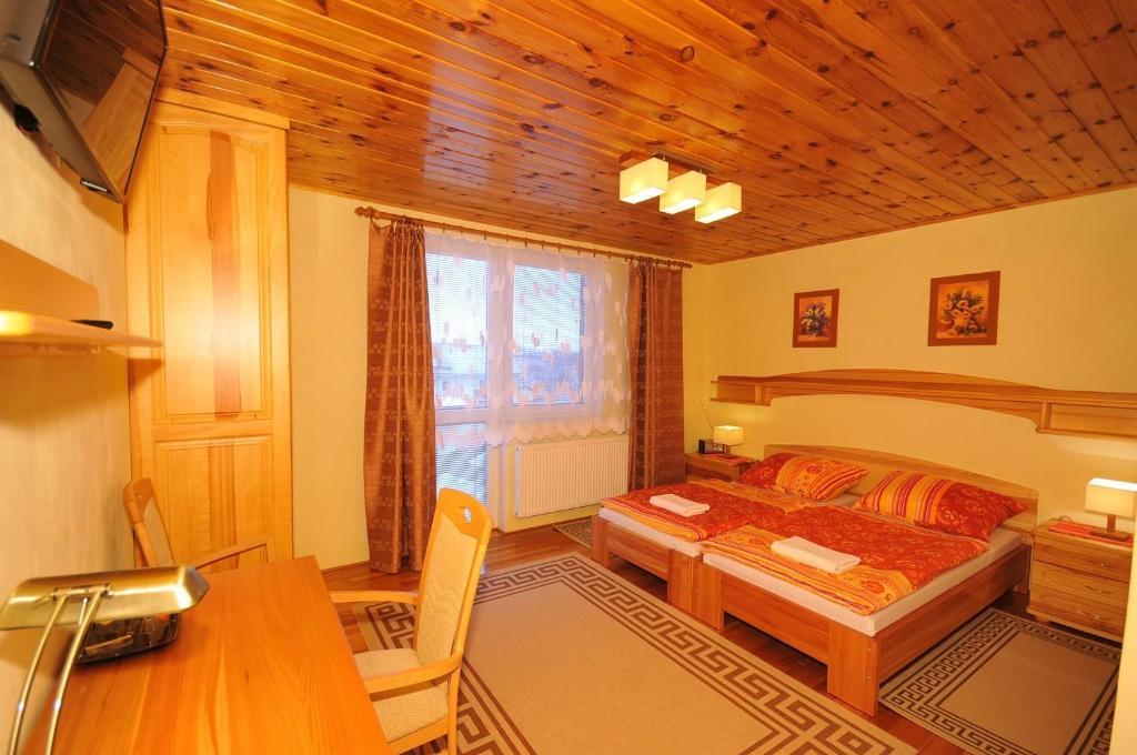 Penzion Tri Klasy Nova Lesna Exterior photo